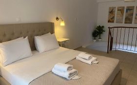 Cozy Maisonette Next To Plaka
